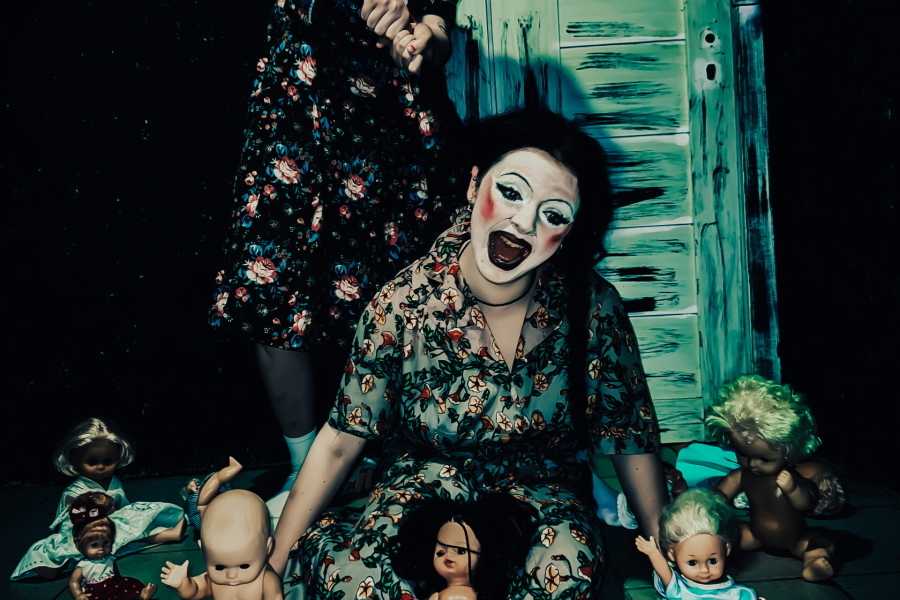 Квест в реальности Дом кукол: театр кошмаров от компании Дом квестов Квест в реальности Дом кукол: театр кошмаров от компании Дом квестов